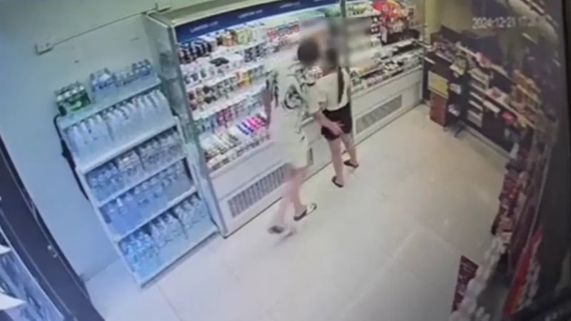 tourist caught slapping a woman's buttocks in thailand