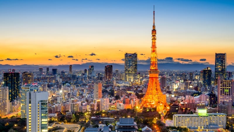 tokyo skyline in the evening