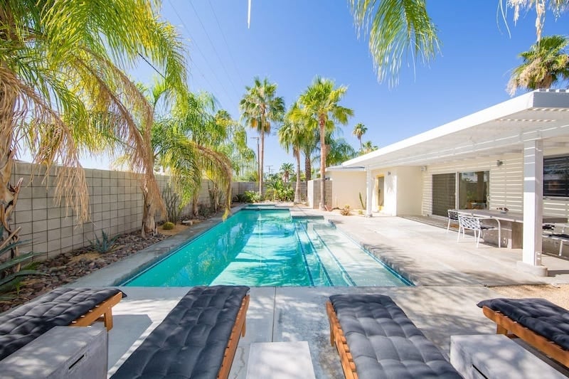 8 Best Airbnb Rentals in Palm Springs, California With Private Pools