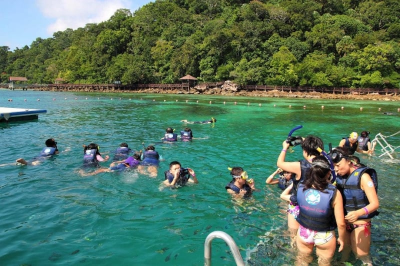 outdoor adventures in malaysia - snorkelling at langkawi, malaysia