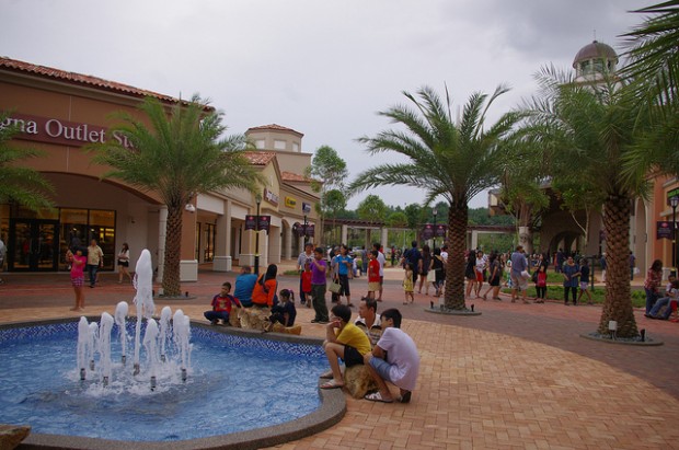 Malaysia Johor Premium Outlets - Shopping Heaven !