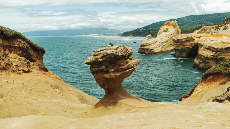 Duckbill Rock, Cape Kiwanda, Oregon, USA