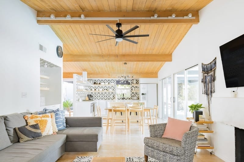 8 Best Airbnb Rentals in Palm Springs, California