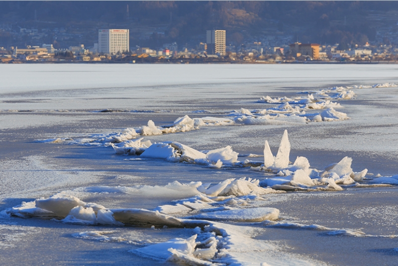 omiwatari at lake suwa