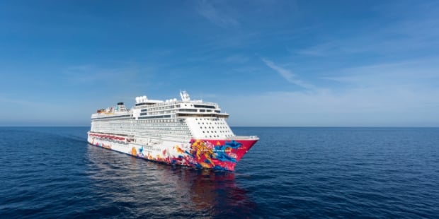 Enjoy Genting Dream up to $300 off with UOB Card