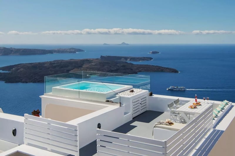 Airbnb in Santorini