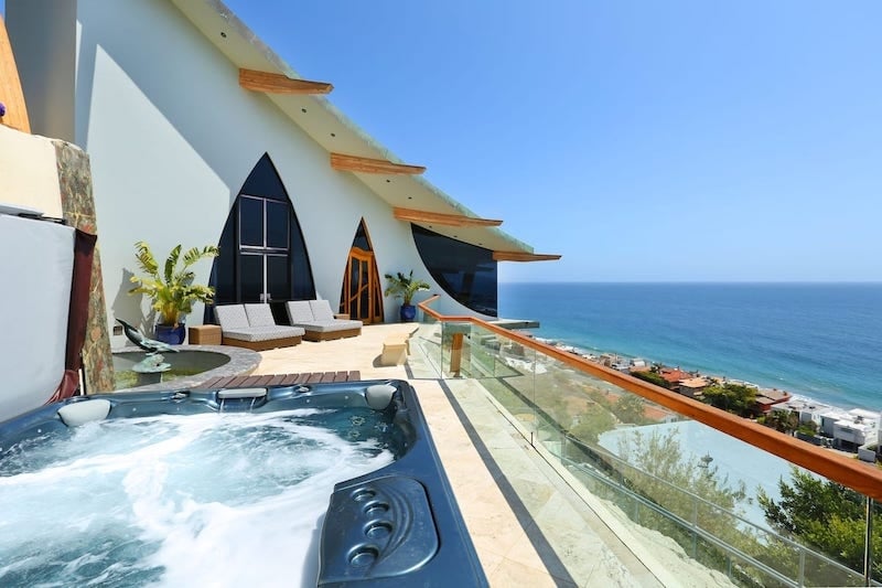 Top 8 Airbnbs in Malibu for Your Beach Escape in California