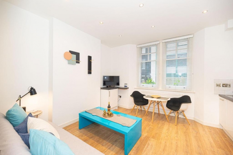 8 Budget-Friendly Airbnb Homes & Vacation Rentals In London ...