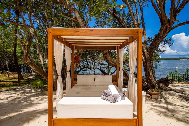 high end cancun airbnb luxury bed outside