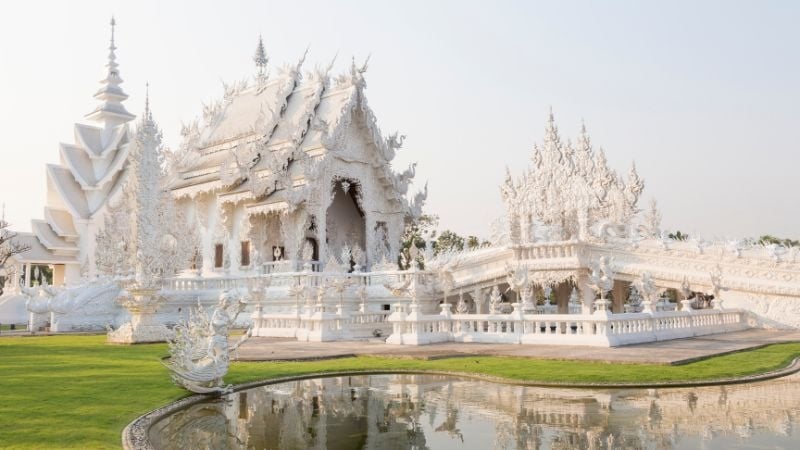 Wat Rong Khun, white temple in Chiang Rai