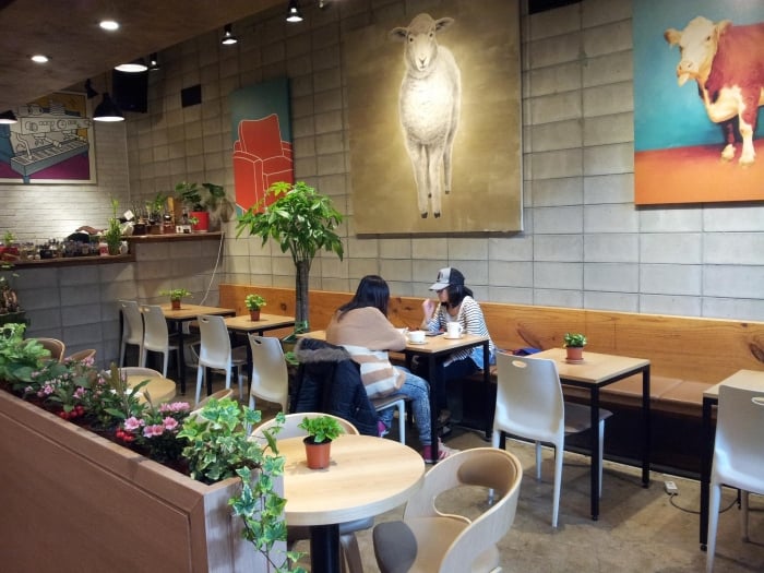 15 Themed Cafes In Seoul That Are Too Awesome To Resist