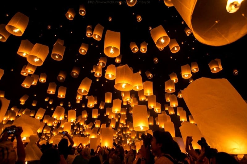 sky lanterns released during tsunan snow festival