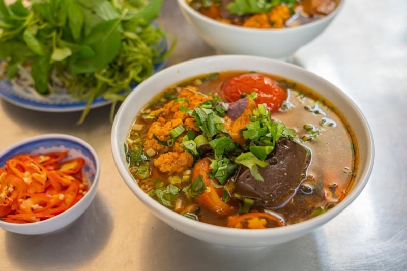 Bún riêu (Crab noodle soup) vietnamese cuisine