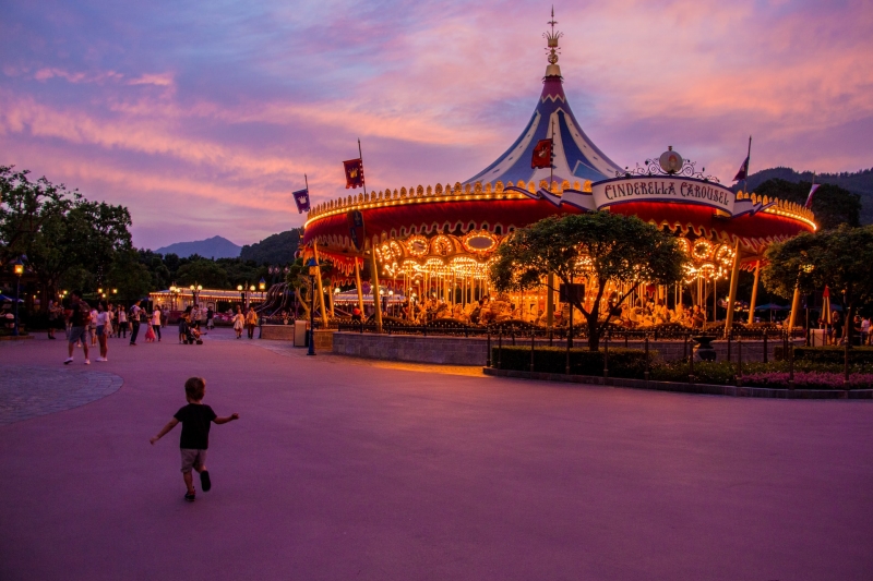 hong kong disneyland carousel