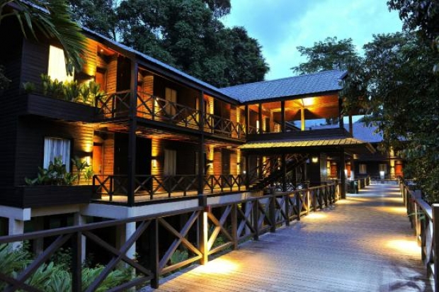 Experience Honeymoon Bliss Package in Mulu Marriott Resort and Spa