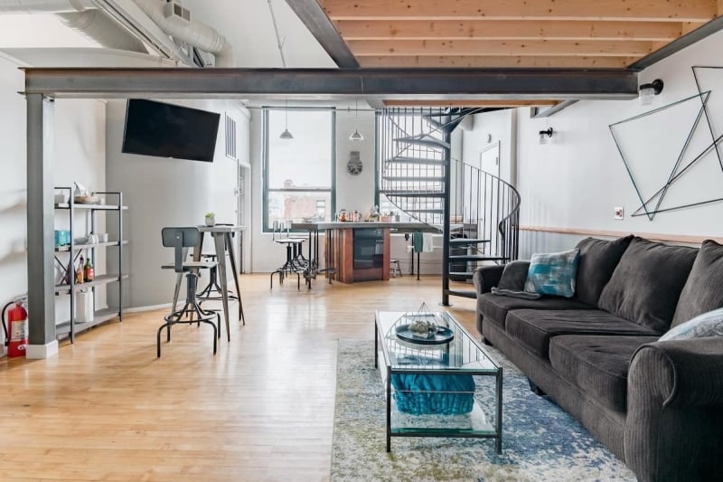 loft airbnb in chicago