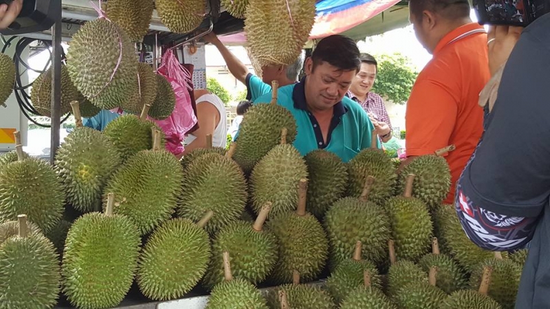 Leng durian stall