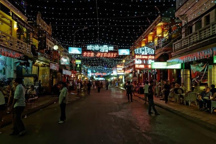 pub street Siem Reap