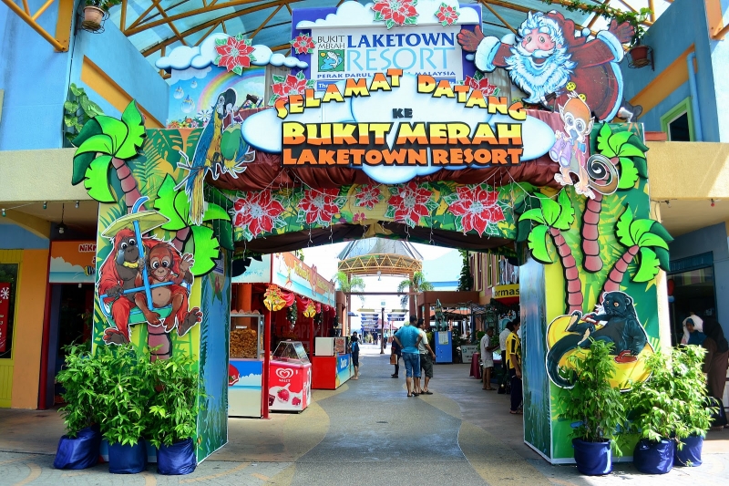 Bukit Merah Laketown Theme Park