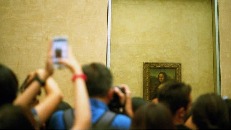 mona lisa in the louvre