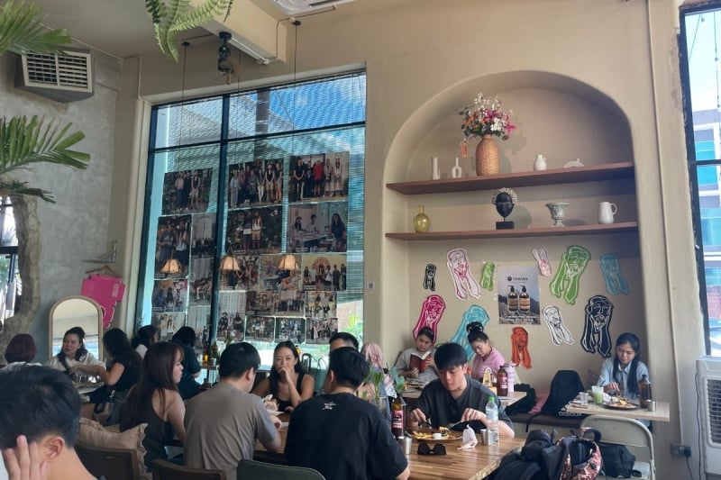 founders cafe jb
