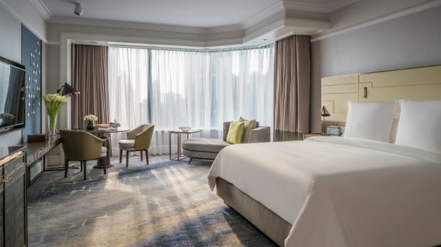Book in Advance and Enjoy 20% off our Room Rate in Four Seasons Hotel Singapore